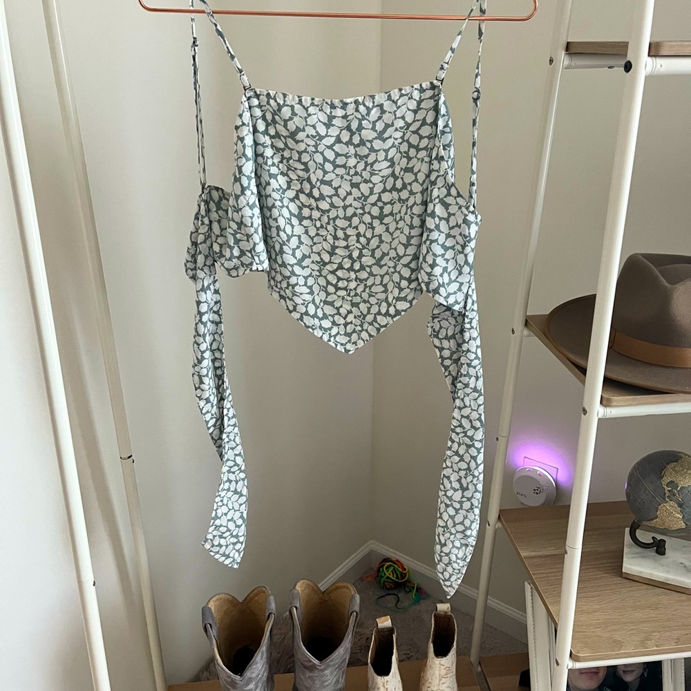 A&F handkerchief top